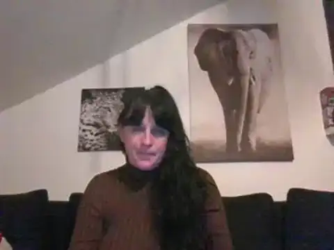 Snapshot of sexujuly88 chatting on 09/16/25, 09:27 sexujuly88 online show from 09/16/25, 09:27