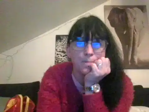 Snapshot of sexujuly88 chatting on 02/10/25, 09:36 sexujuly88 online show from 02/10/25, 09:36