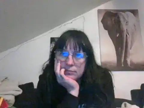 Snapshot of sexujuly88 chatting on 02/21/25, 10:15 sexujuly88 online show from 02/21/25, 10:15