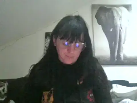 Snapshot of sexujuly88 chatting on 03/10/25, 07:11 sexujuly88 online show from 03/10/25, 07:11