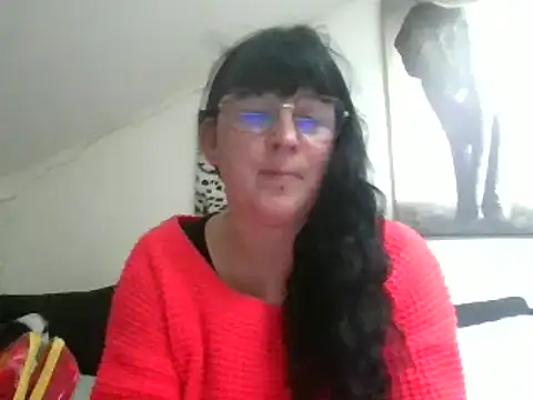 Snapshot of sexujuly88 chatting on 03/07/25, 06:57 sexujuly88 online show from 03/07/25, 06:57