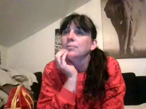 Snapshot of sexujuly88 chatting on 09/21/25, 08:03 sexujuly88 online show from 09/21/25, 08:03