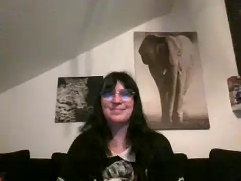 Snapshot of sexujuly88 chatting on 09/19/25, 09:41 sexujuly88 online show from 09/19/25, 09:41