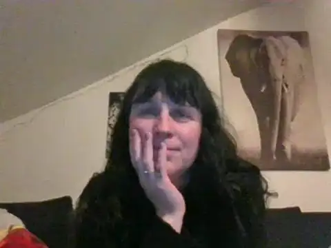 Snapshot of sexujuly88 chatting on 02/25/25, 09:37 sexujuly88 online show from 02/25/25, 09:37