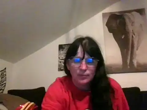 Snapshot of sexujuly88 chatting on 09/28/25, 08:27 sexujuly88 online show from 09/28/25, 08:27