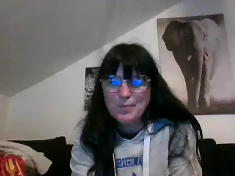 Snapshot of sexujuly88 chatting on 09/17/25, 09:39 sexujuly88 online show from 09/17/25, 09:39