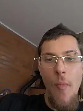 Snapshot of casal_69_ chatting on 05/31/26, 08:09 casal 69 online show from 05/31/26, 08:09