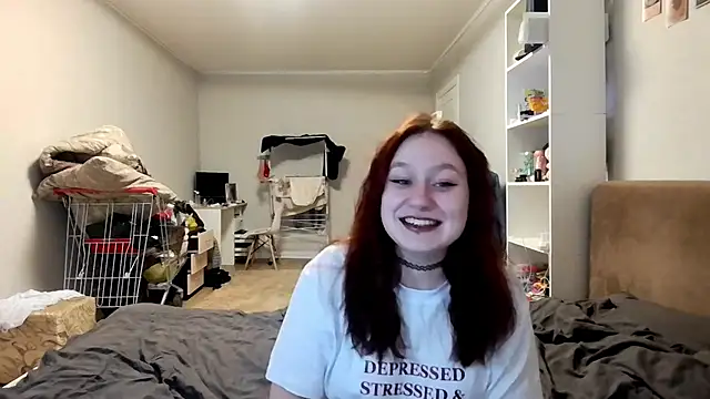 LoiseLovetto online show from 06/21/26, 06:36