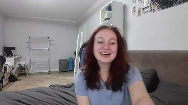 LoiseLovetto online show from 06/19/26, 04:24