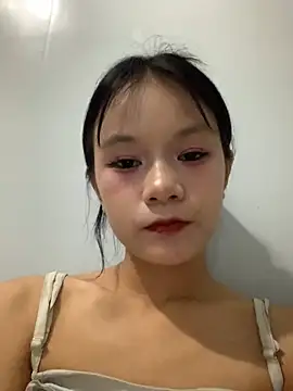 Snapshot of vily-wonka chatting on 06/03/26, 02:33 vily-wonka online show from 06/03/26, 02:33