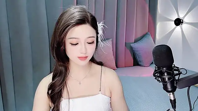 Snapshot of Momo-Wow chatting on 06/28/26, 06:09 Momo-Wow online show from 06/28/26, 06:09