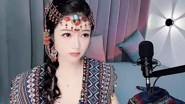 Snapshot of Momo-Wow chatting on 07/05/26, 06:20 Momo-Wow online show from 07/05/26, 06:20