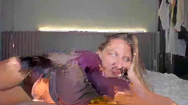 Snapshot of SofiClimbing chatting on 02/22/26, 11:56 SofiClimbing online show from 02/22/26, 11:56