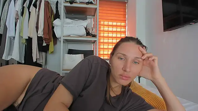 SofiClimbing online show from 03/29/26, 06:26