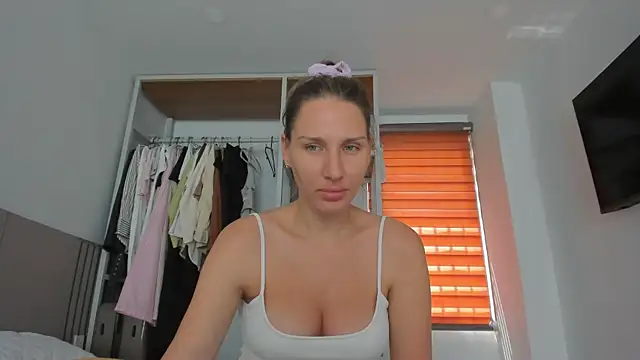 SofiClimbing online show from 04/04/26, 05:47