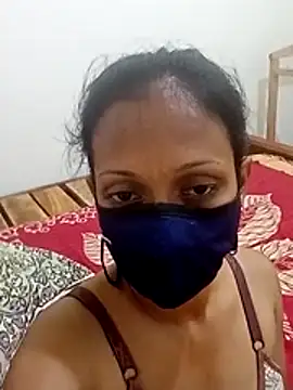 Snapshot of slfuncouple chatting on 07/11/26, 04:13 slfuncouple online show from 07/11/26, 04:13