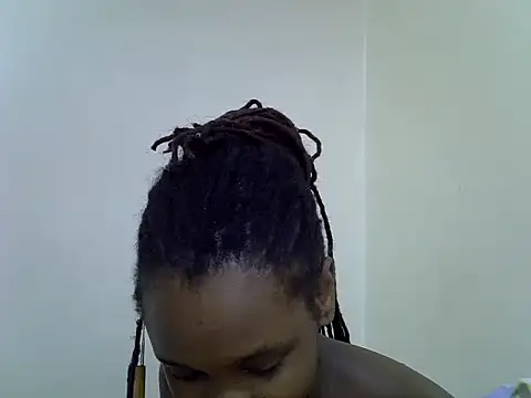 Snapshot of velvet_luxe chatting on 07/19/26, 10:50 velvet luxe online show from 07/19/26, 10:50