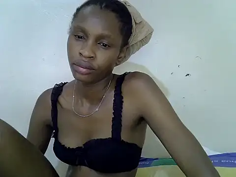 Snapshot of velvet_luxe chatting on 07/08/26, 10:43 velvet luxe online show from 07/08/26, 10:43