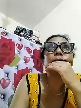 Snapshot of chatterjeesayani567 chatting on 06/10/26, 04:30 chatterjeesayani567 online show from 06/10/26, 04:30