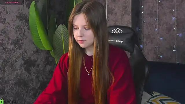 Snapshot of Violeta_Paul chatting on 06/05/26, 12:59 Violeta Paul online show from 06/05/26, 12:59