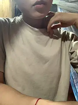 LanAnh00 online show from 07/06/26, 07:48