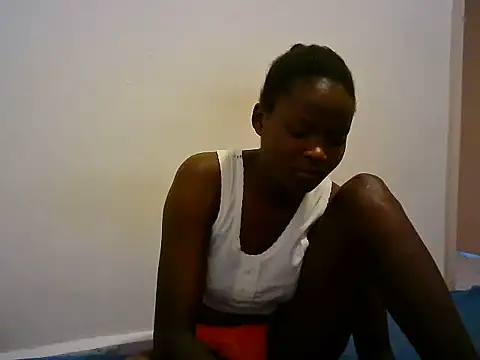 Snapshot of BerryJulie chatting on 06/15/26, 09:31 BerryJulie online show from 06/15/26, 09:31
