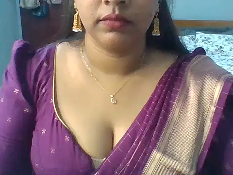 Snapshot of Tamil_hot_Meenu chatting on 06/09/26, 03:24 Tamil hot Meenu online show from 06/09/26, 03:24
