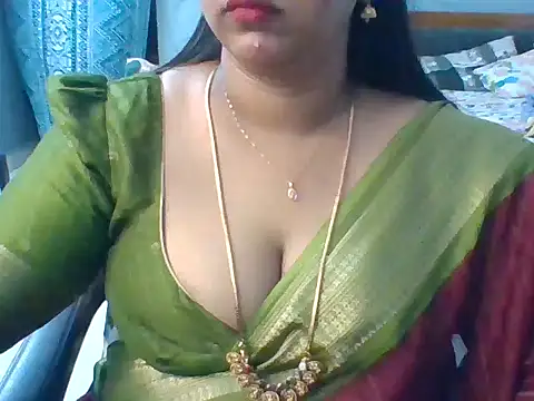 Snapshot of Tamil_hot_Meenu chatting on 07/07/26, 03:26 Tamil hot Meenu online show from 07/07/26, 03:26