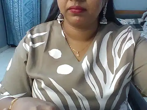 Snapshot of Tamil_hot_Meenu chatting on 07/06/26, 01:40 Tamil hot Meenu online show from 07/06/26, 01:40