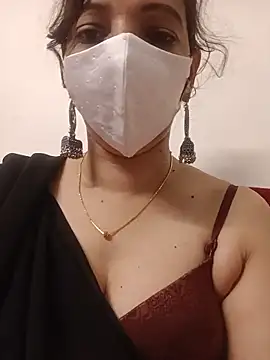 Lovely-Manisha143 online show from 07/07/26, 06:47