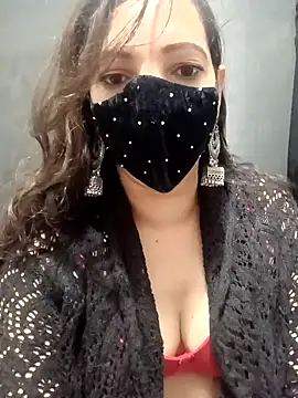 Lovely-Manisha143 online show from 06/15/26, 05:07
