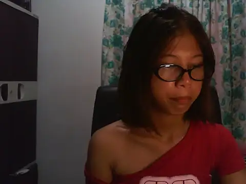 Snapshot of Freshxxcherryxoxo chatting on 07/02/26, 02:12 Freshxxcherryxoxo online show from 07/02/26, 02:12
