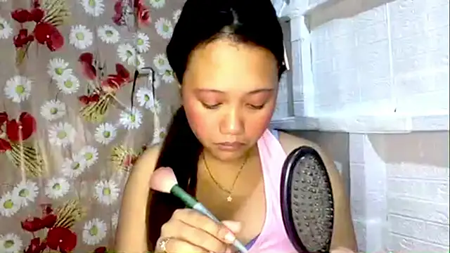 Snapshot of Abegail2221 chatting on 07/16/26, 12:24 Abegail2221 online show from 07/16/26, 12:24