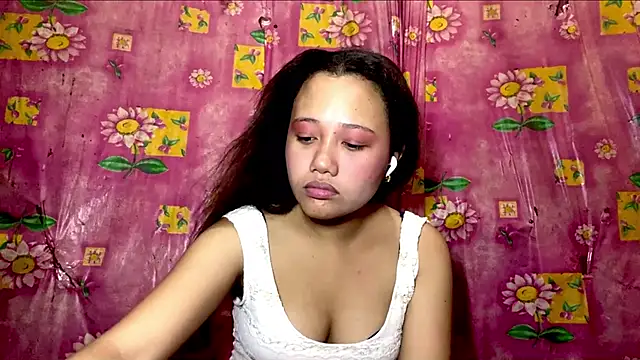 Snapshot of Abegail2221 chatting on 06/18/26, 05:39 Abegail2221 online show from 06/18/26, 05:39