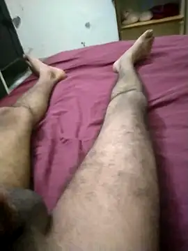hotyuvraj69 online show from 06/02/26, 07:52