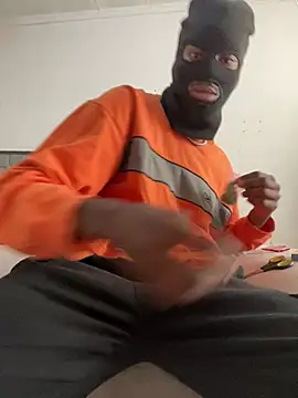 sneakylinky014 online show from 06/01/26, 12:27