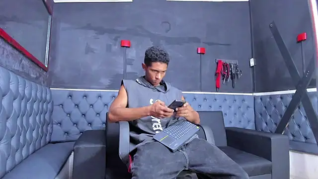 Snapshot of Yoel_Blessed chatting on 06/11/26, 12:02 Yoel Blessed online show from 06/11/26, 12:02