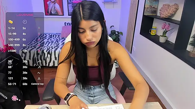 Hailey Adams online show from 07/16/26, 12:24