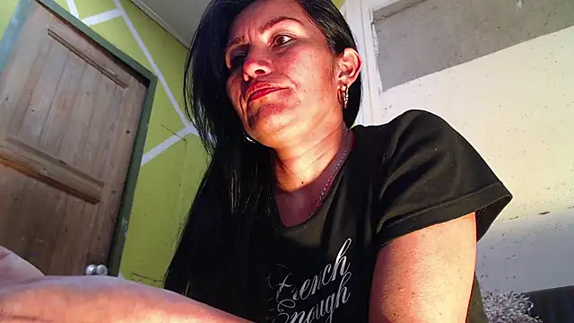 Snapshot of Nicolsweet_ chatting on 07/04/26, 03:46 Nicolsweet online show from 07/04/26, 03:46