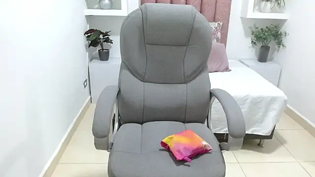 amara sanchez online show from 07/12/26, 12:28