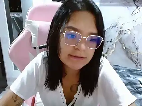 evelovee25 online show from 06/02/26, 12:10