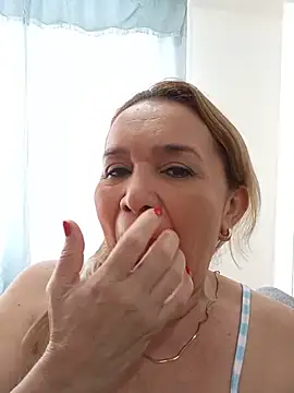 Sara hilton02 online show from 07/05/26, 01:29