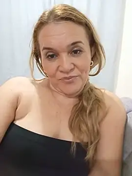 Sara hilton02 online show from 06/26/26, 01:22