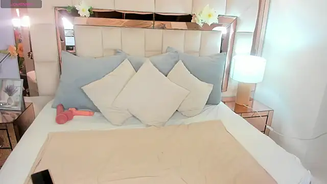 Snapshot of isabellaivyy chatting on 07/19/26, 03:48 isabellaivyy online show from 07/19/26, 03:48