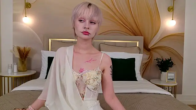 LauraDiazz online show from 06/02/26, 06:08