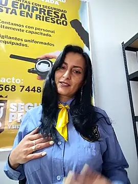 Snapshot of ALEJANDRA__28 chatting on 07/21/26, 01:34 ALEJANDRA 28 online show from 07/21/26, 01:34
