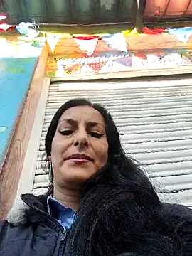 Snapshot of ALEJANDRA__28 chatting on 07/06/26, 12:45 ALEJANDRA 28 online show from 07/06/26, 12:45