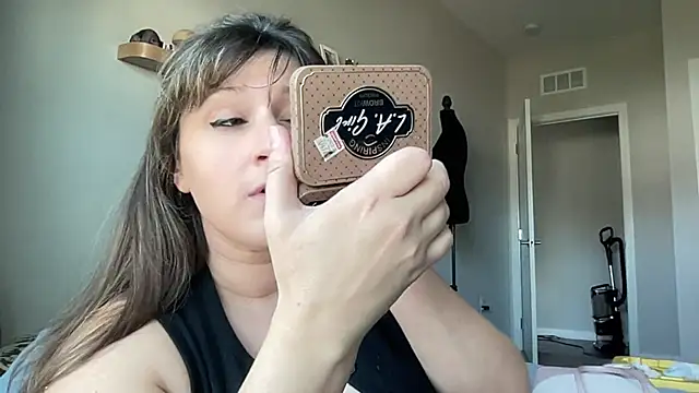 maddiliz online show from 11/03/25, 04:43