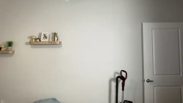 maddiliz online show from 10/23/25, 03:27