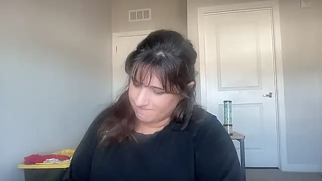 Snapshot of maddiliz chatting on 12/20/25, 07:28 maddiliz online show from 12/20/25, 07:28